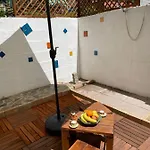בית נופש Dwelling Zara *